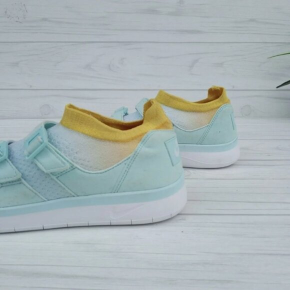 NIKE SOCKRACER FLYKNIT RAINBOW RUNNING SNEAKERS - Picture 6 of 7